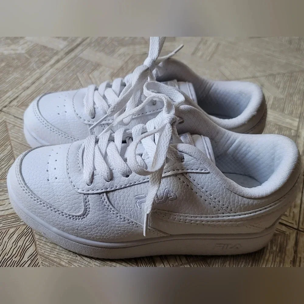 Fila kids white sneakers LIKE NEW